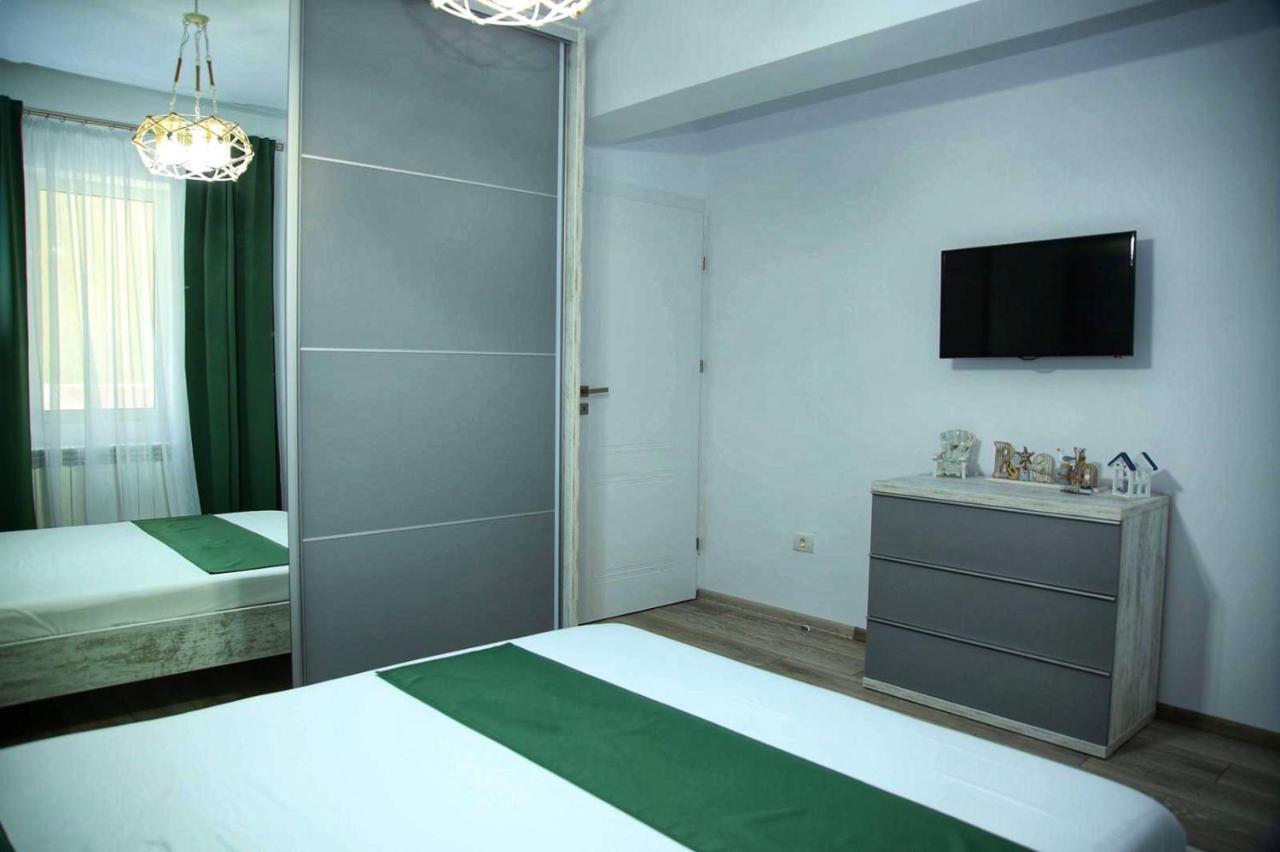 Myamar Apartment Mamaia Luaran gambar