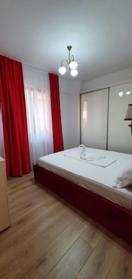 Myamar Apartment Mamaia Luaran gambar