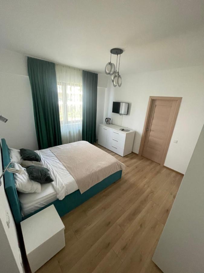 Myamar Apartment Mamaia Luaran gambar