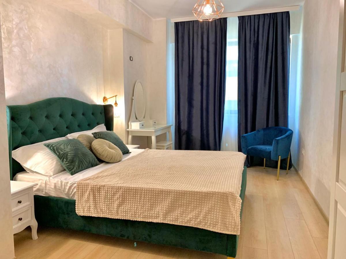 Myamar Apartment Mamaia Luaran gambar