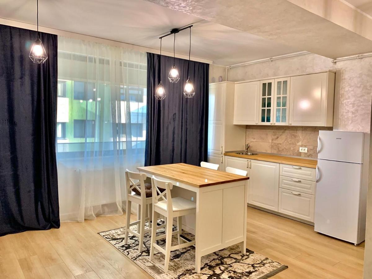 Myamar Apartment Mamaia Luaran gambar