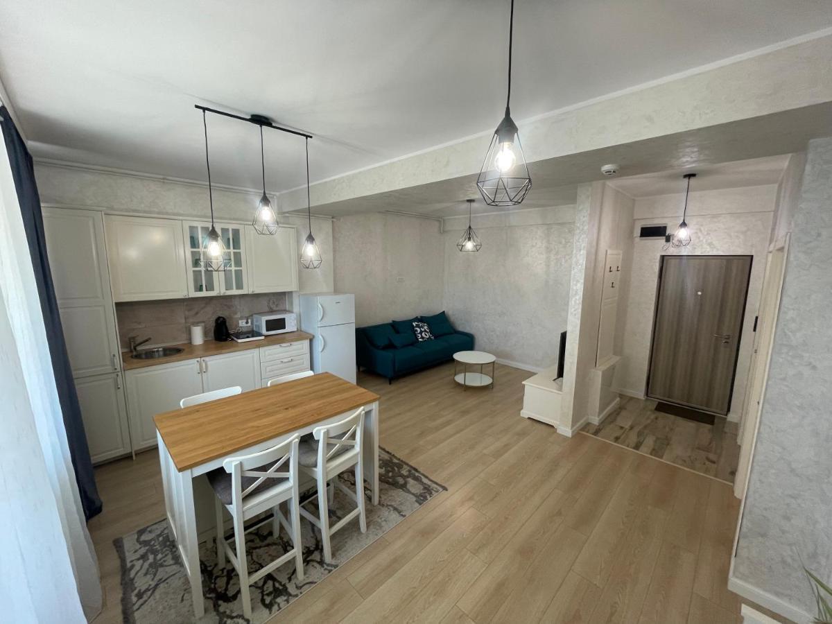 Myamar Apartment Mamaia Luaran gambar