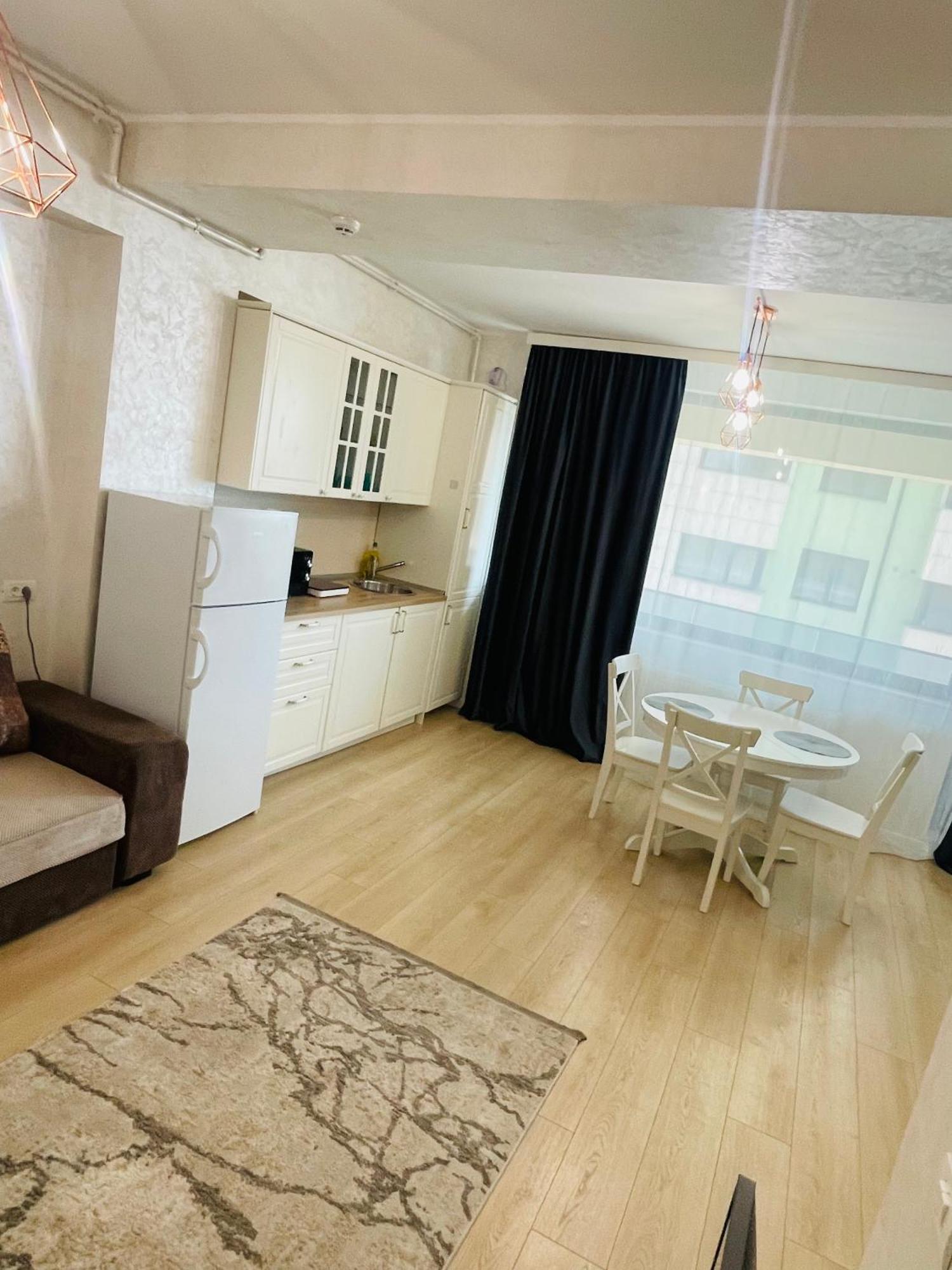 Myamar Apartment Mamaia Luaran gambar