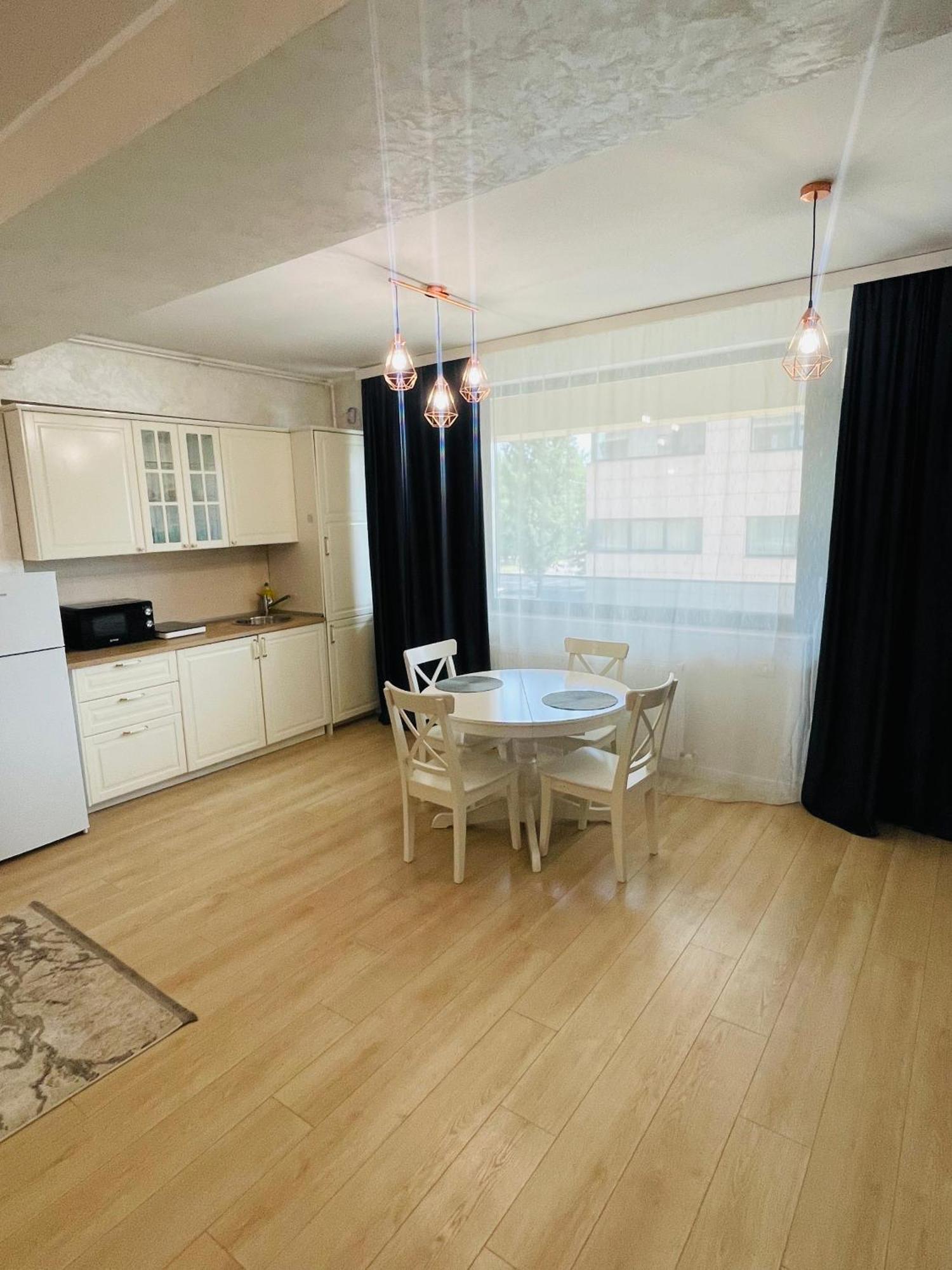 Myamar Apartment Mamaia Luaran gambar