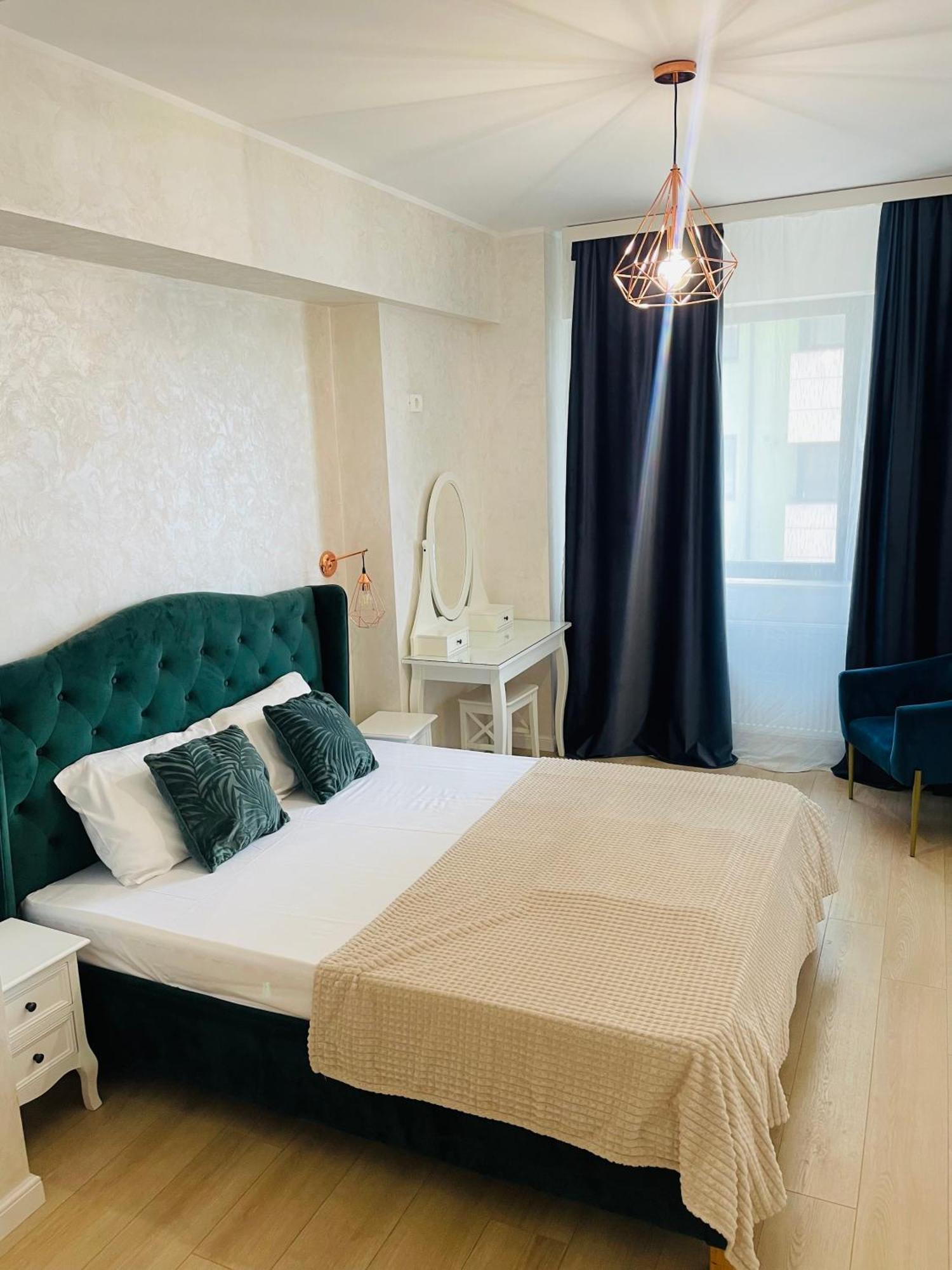 Myamar Apartment Mamaia Luaran gambar