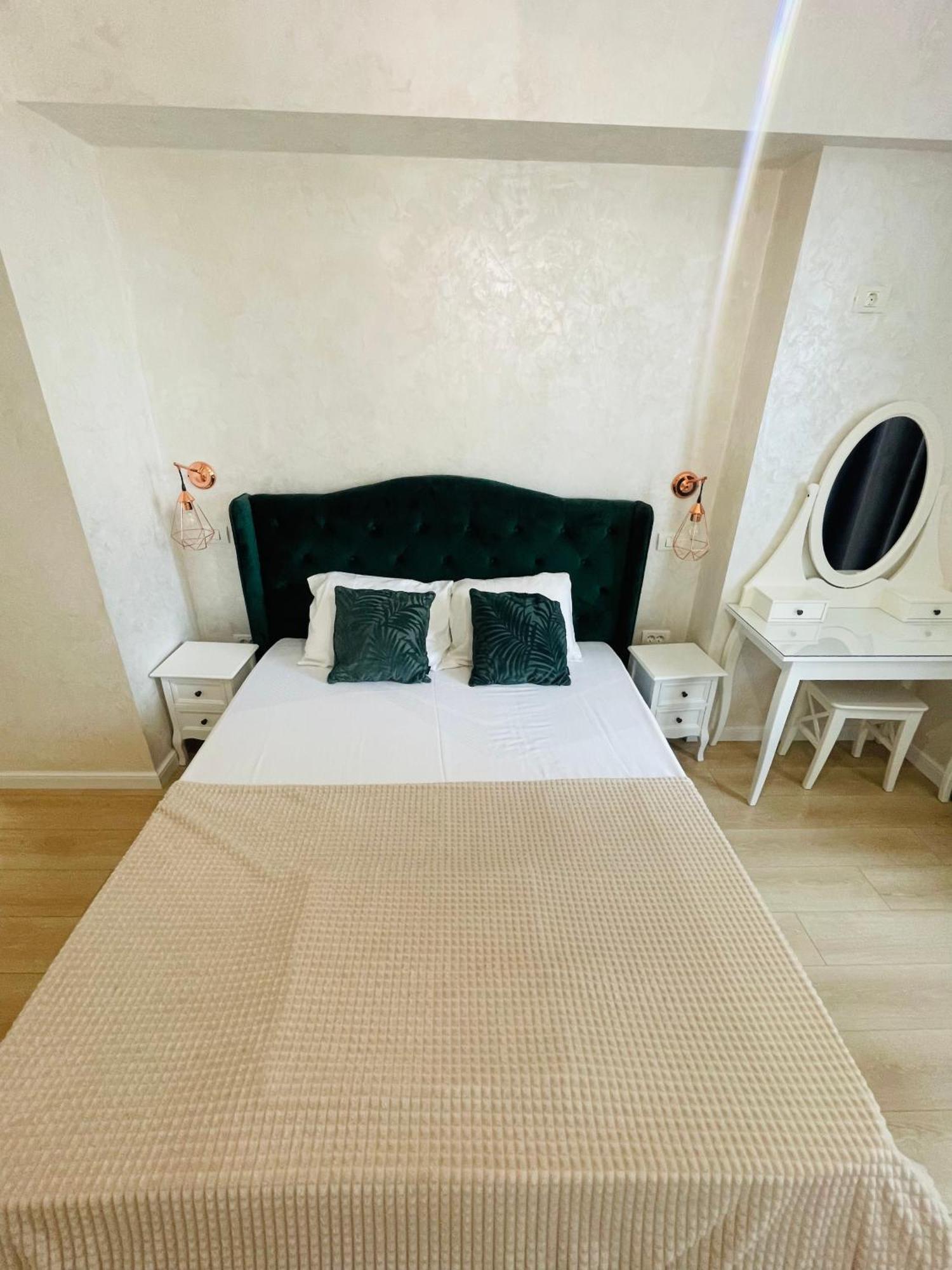 Myamar Apartment Mamaia Luaran gambar