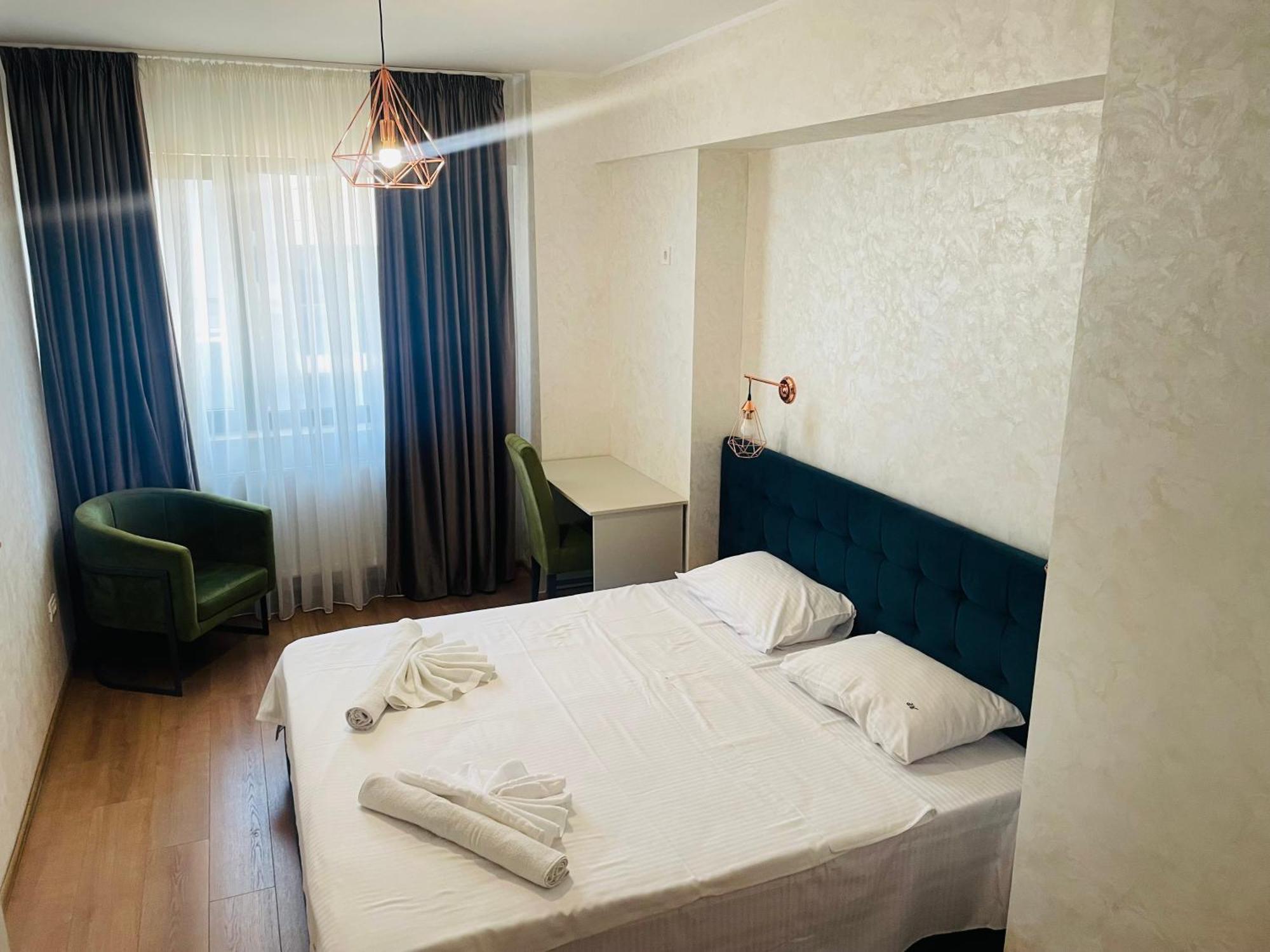 Myamar Apartment Mamaia Luaran gambar