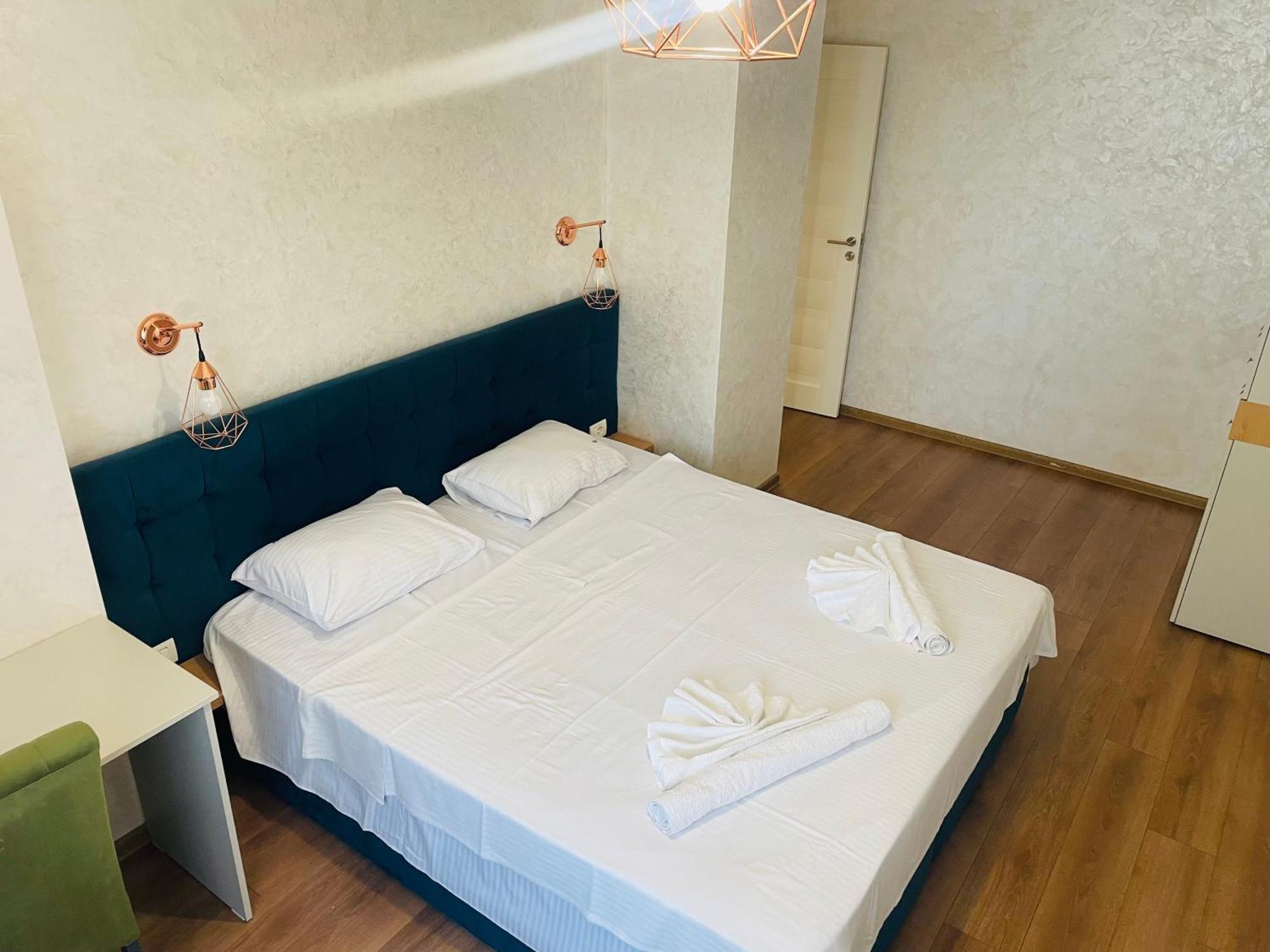 Myamar Apartment Mamaia Luaran gambar